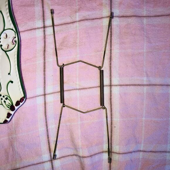 Vintage RCCL Hand Painted Floral Reticulated Square Plate W/Metal Wall Hanger - Picture 7 of 8